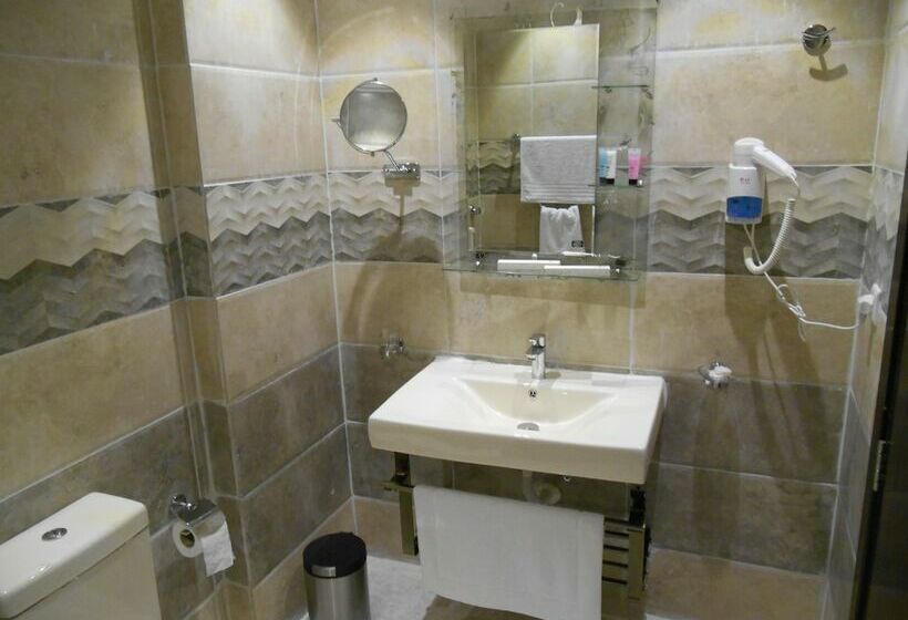 Полулюкс, Shamaat Jeddah