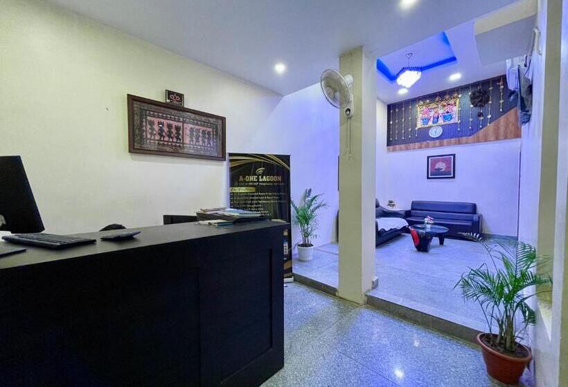 غرفة ديلوكس, A One Palace ! Puri   ᴺᵒ ᵉᵈⁱᵗᵉᵈ ᵖʰᵒᵗᵒ ʷᵉ ᵃʳᵉ ᵍᵉⁿᵘⁱⁿᵉ ʷᵉ ˢʰᵃʳᵉ ʳᵒᵒᵐ ᵛⁱᵈᵉᵒ