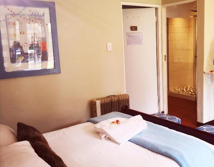 패밀리 룸, 3 Brothers B&b