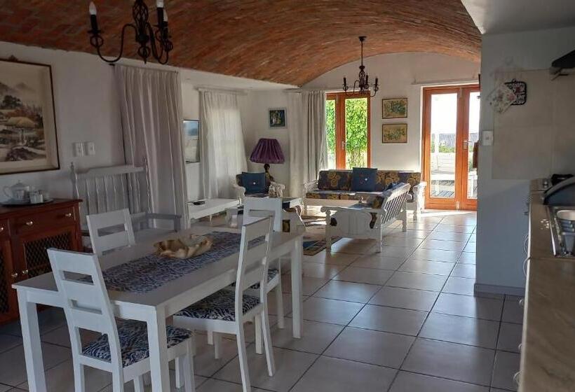 Апартаменты 1 Спальня, Paters Haven Self Catering And B&b