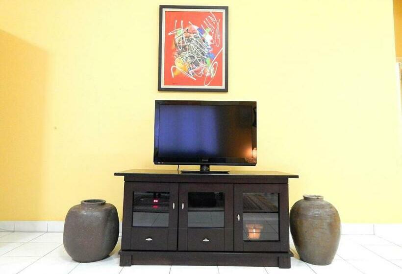 بنجلو قياسى, Rumbia Resort Villa Paka