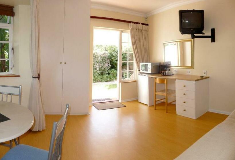 Номер Стандарт Вид на Сад, Somer Place B&b