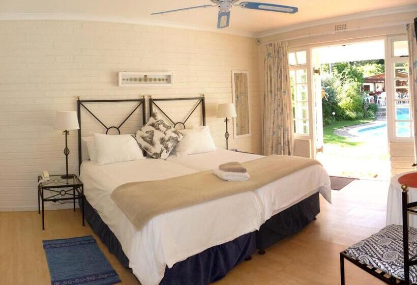 Номер Стандарт Вид на Бассейн, Somer Place B&b