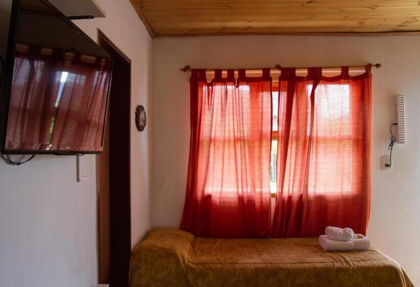 اتاق استاندارد چهار تخته, Hosteria Thiamalu