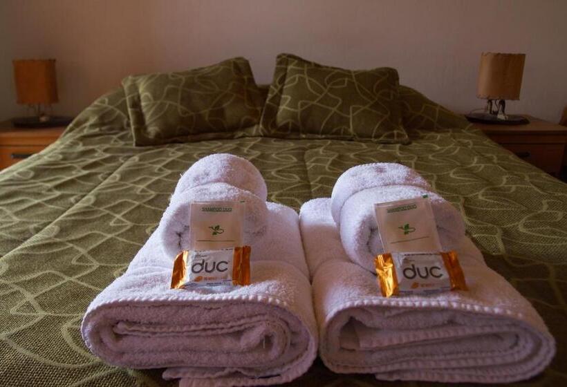 اتاق استاندارد چهار تخته, Hosteria Thiamalu