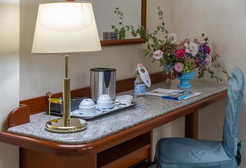 Люкс Вид на Сад, Edra Palace Hotel & Ristorante
