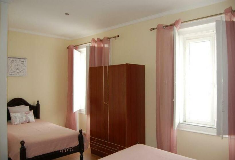 اتاق استاندارد با سرویس بهداشتی مشترک, Hospedaria Santa Maria