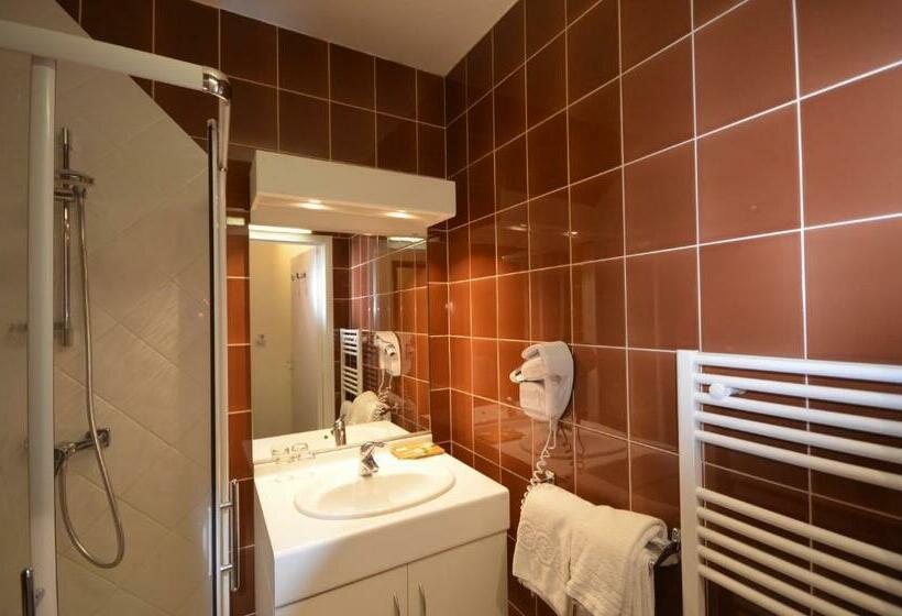 Номер Стандарт, Hôtel Poste Et Champanne