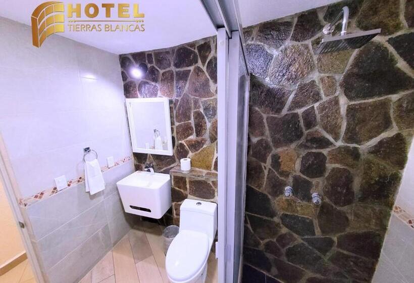 Quarto Estandar, Tierras Blancas