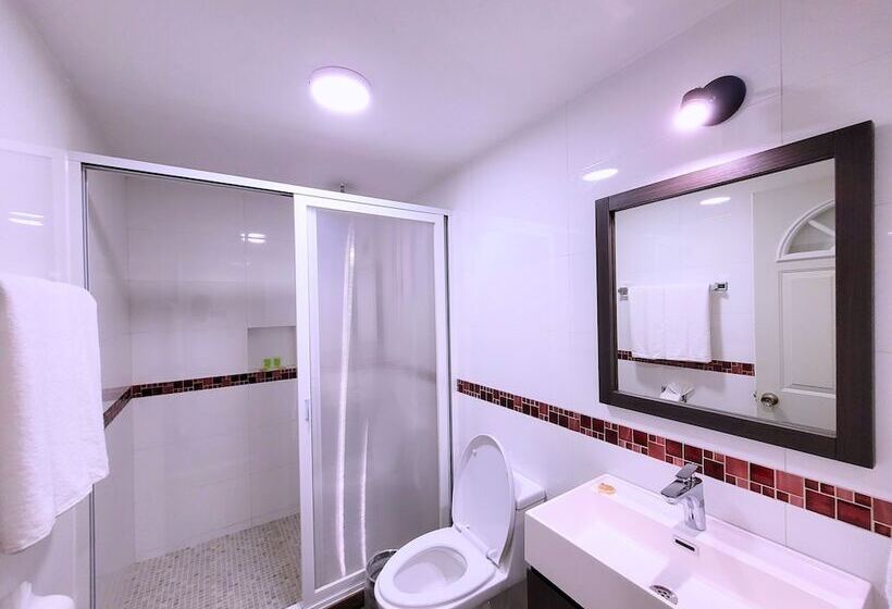 Quarto Estandar, Tierras Blancas