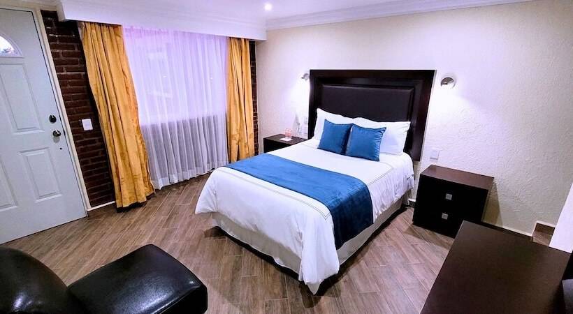 Quarto Estandar, Tierras Blancas