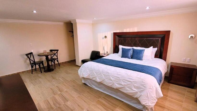 Quarto Estandar Cama King, Tierras Blancas