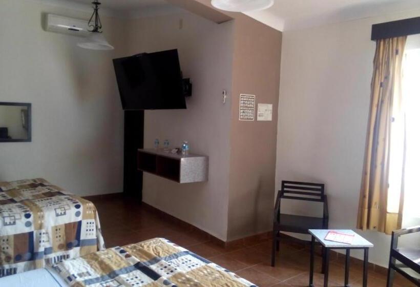 Quarto Estandar 2 Camas Casal, Aquiles