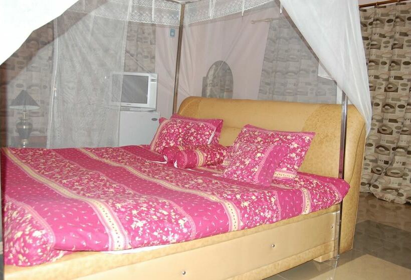 اتاق لوکس, Kakanyero