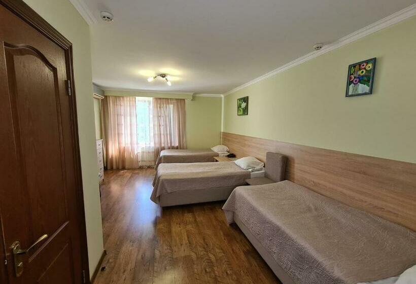Quarto Triplo Estandar, Panska Hata