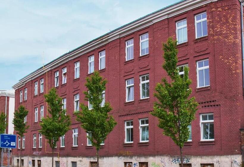 Трехместный Номер Стандарт Совместная Ванная, Centrum Ubytování Břeclav