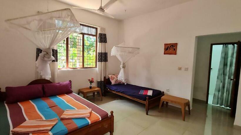 اتاق خانوادگی, Wimala B&b