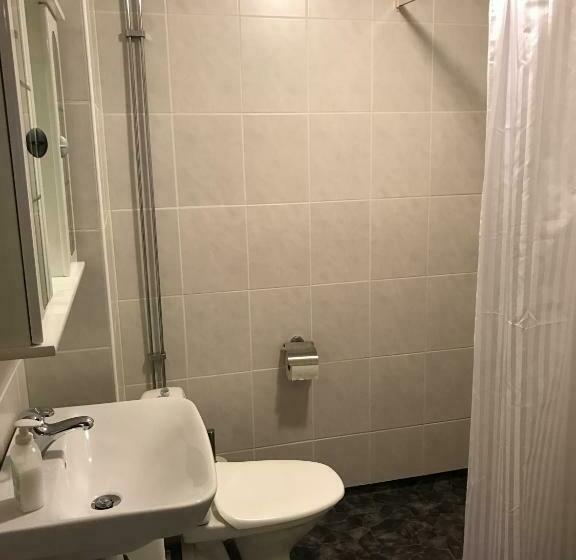 标准单人间共用浴室, Hedemora Logi