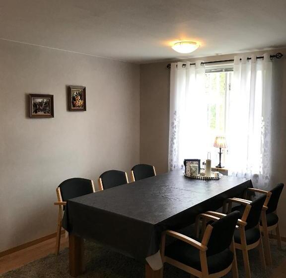 带花园景观及2个卧室的公寓, Hedemora Logi