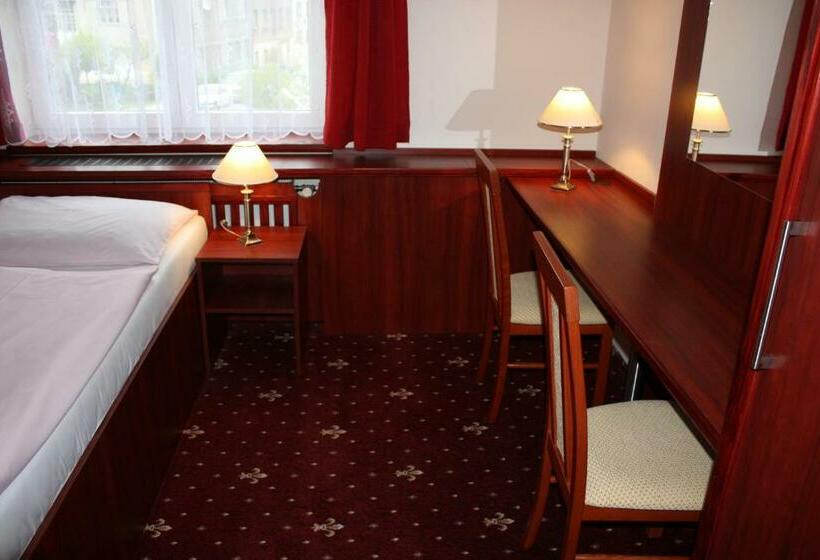 اتاق استاندارد, Hynek