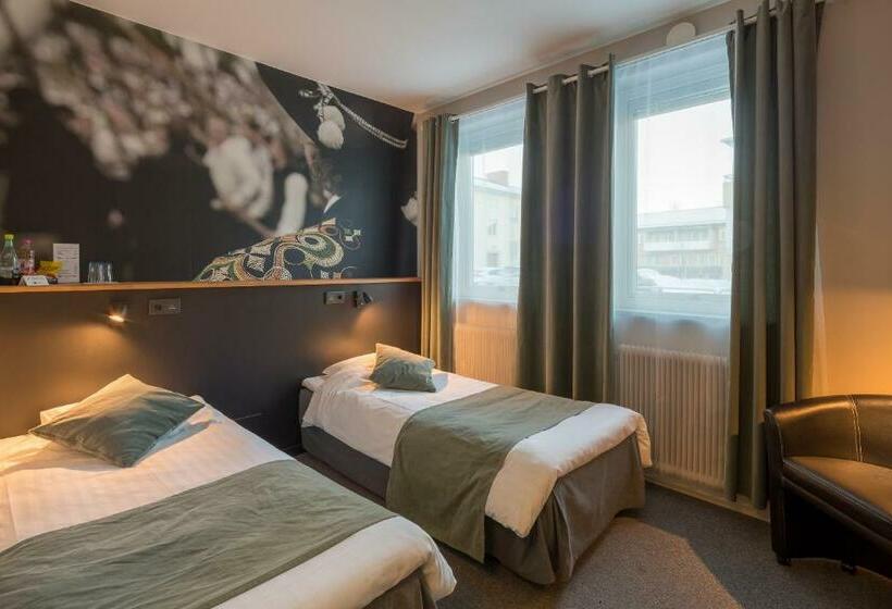 标准间, L Leksand