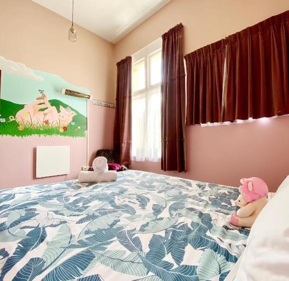 스탠다드 룸 공동 욕실, Noah's Ark Backpackers