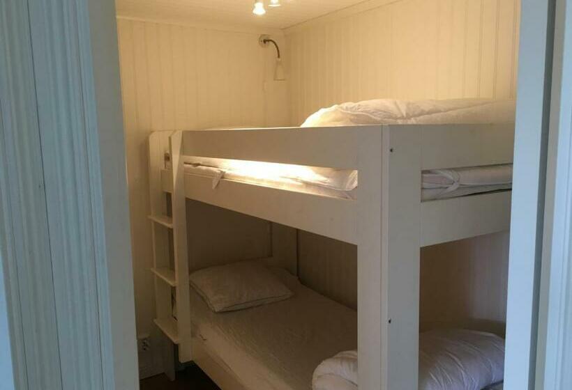 Апартаменты 2 Спальни, Augustas Bed & Breakfast