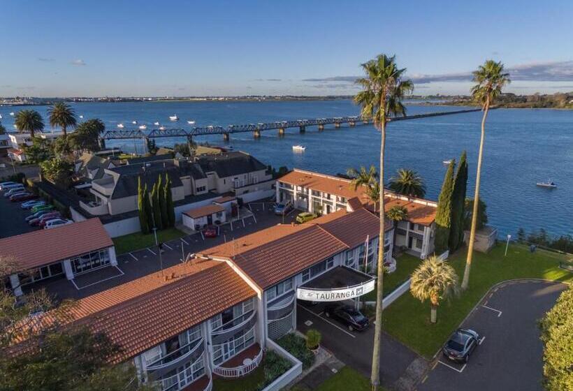 스탠다드 스튜디오 퀸 침대, The Tauranga On The Waterfront