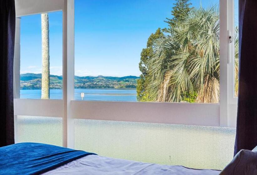 스탠다드 스튜디오 퀸 침대, The Tauranga On The Waterfront