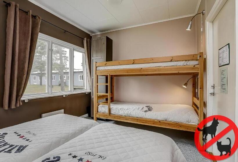 家庭间, Stf Hostel Lärbro/grannen