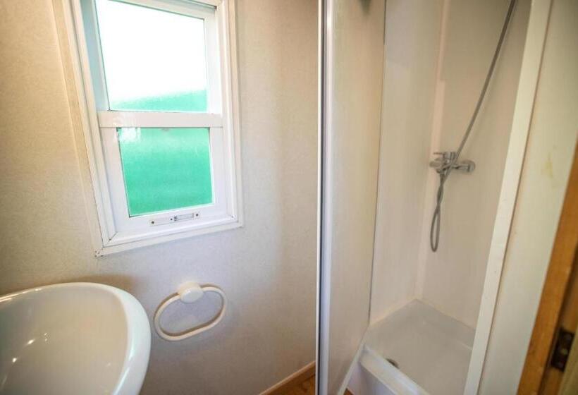 스탠다드 방갈로 침실 2개, The Lighthouse Hostel