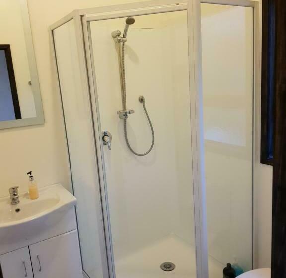 Quarto Basic, Waters Edge B&b