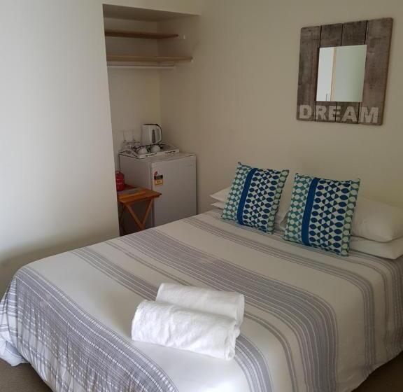 Quarto Basic, Waters Edge B&b