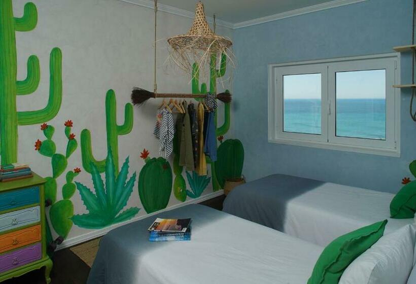 Номер Стандарт Совместная Ванная, Chill In Ericeira Surf House