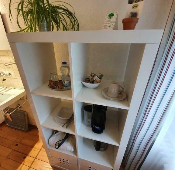 标准单人间共用浴室, Bnb Haus Weibel
