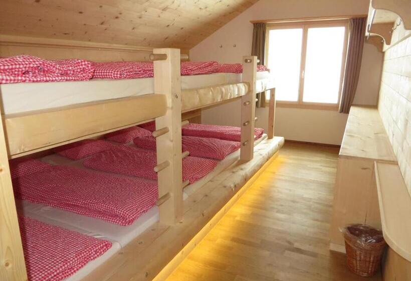 تختخواب در اتاق مشترک, Bärghuis Jochpass   Alpine Hideaway   2222müm