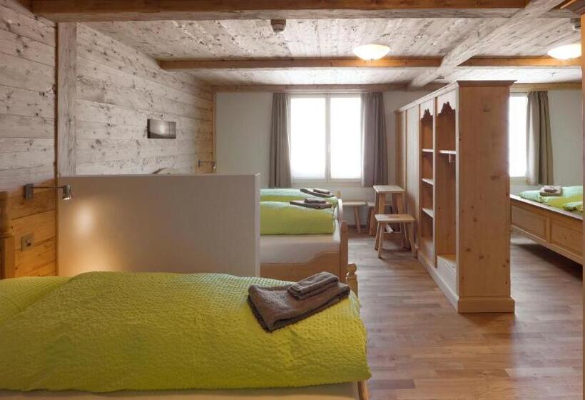 اتاق خانوادگی, Bärghuis Jochpass   Alpine Hideaway   2222müm