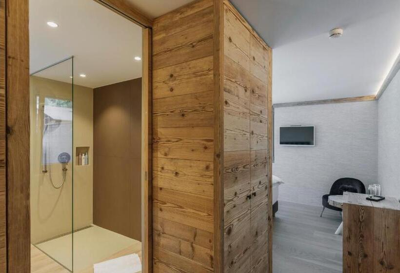 اتاق لوکس با بالکن, Caschu Alp Boutique Design Hotel Stoos   Adults Only
