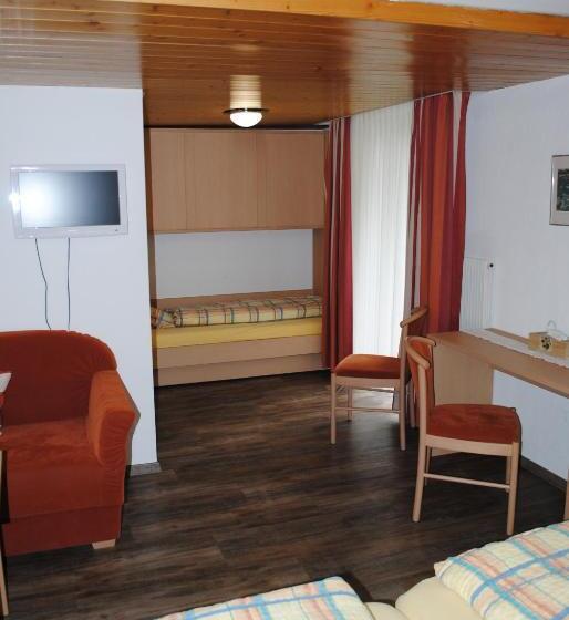 Семейный Номер, Des Alpes
