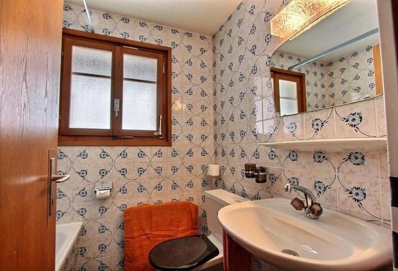 اتاق استاندارد سه نفره, Elite B&b