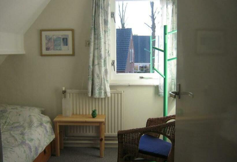 标准三人间, B&b De Esdoorn