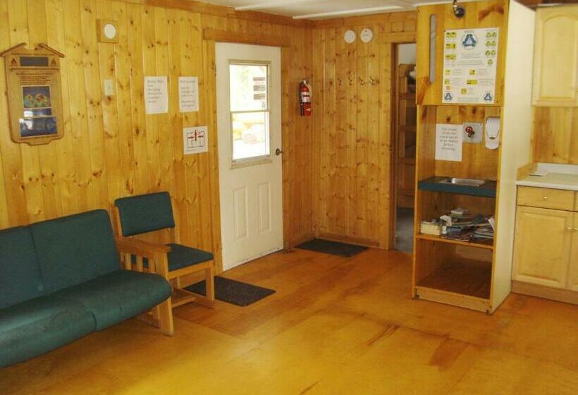 Семейный Номер, Hi Mosquito Creek   Wilderness Hostel