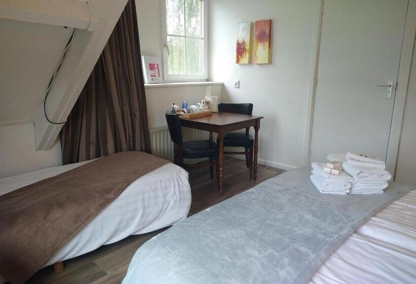 اتاق استاندارد سه نفره, B&b Hotel De Joremeinshoeve