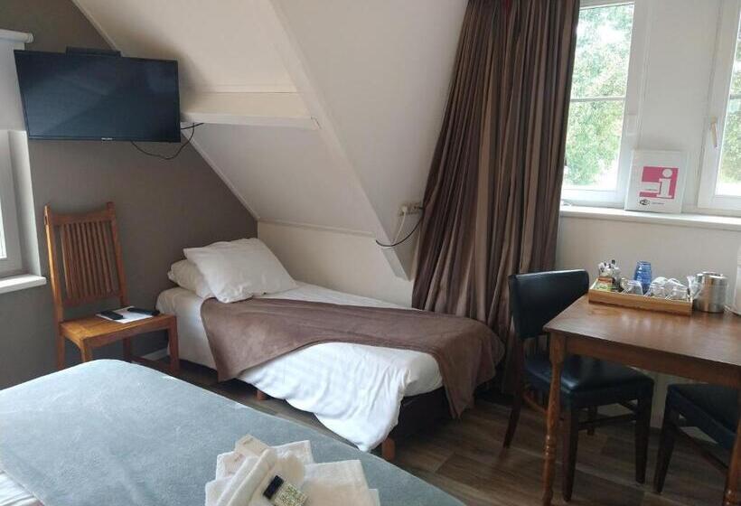 اتاق استاندارد سه نفره, B&b Hotel De Joremeinshoeve