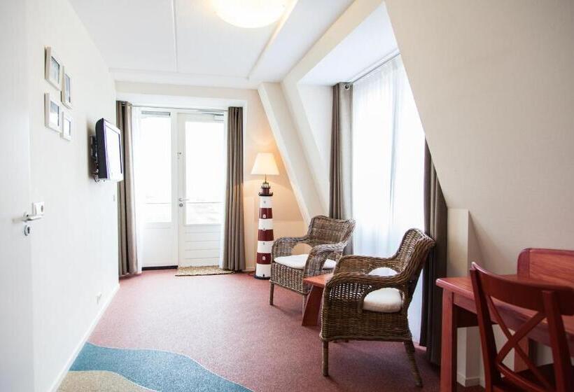 Номер Deluxe Вид на Море Боковой, Strandhotel Noordzee