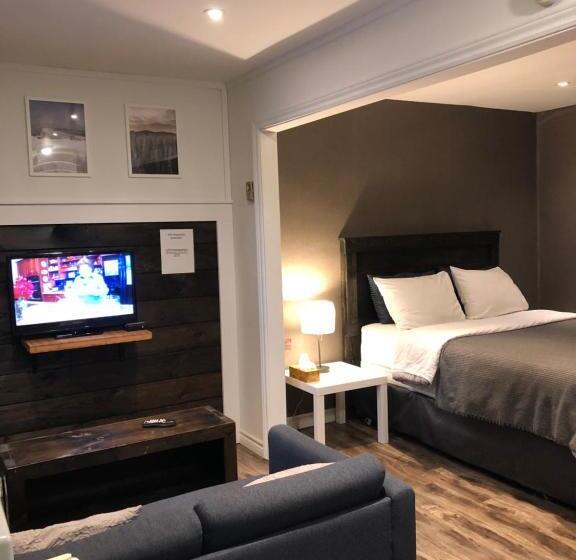 スイート, Greenside Motel