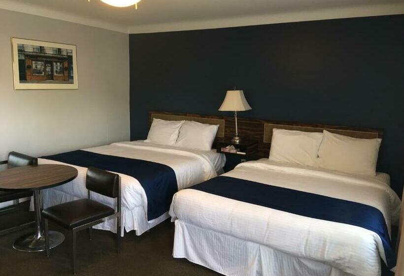 Standardrum, Falls Manor Resort
