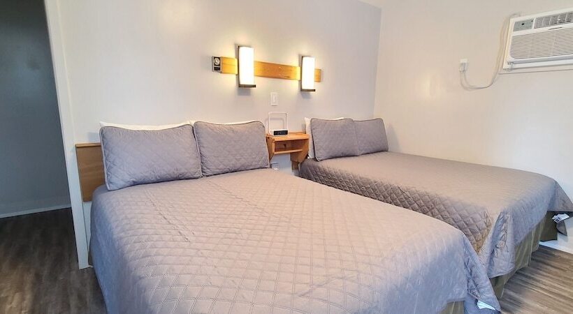 Номер Стандарт 2 Двуспальные Кровати, Maple Leaf Motel