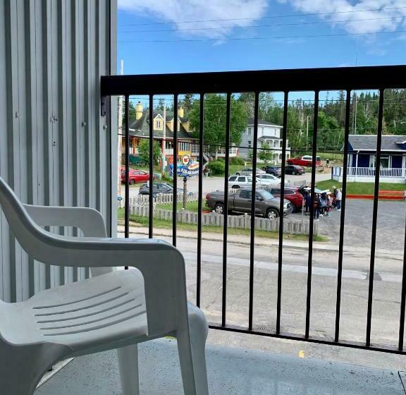 Номер Стандарт, Motel De L'anse A L'eau