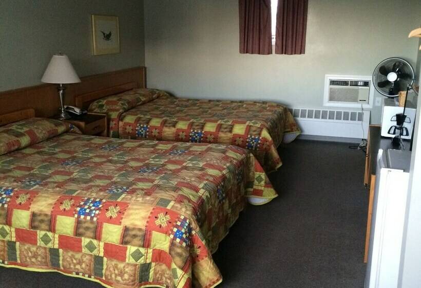 Номер Стандарт 2 Двуспальные Кровати, Raccoon Lodge Motel